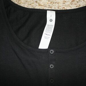 NWOT Lululemon Button Shirt - S